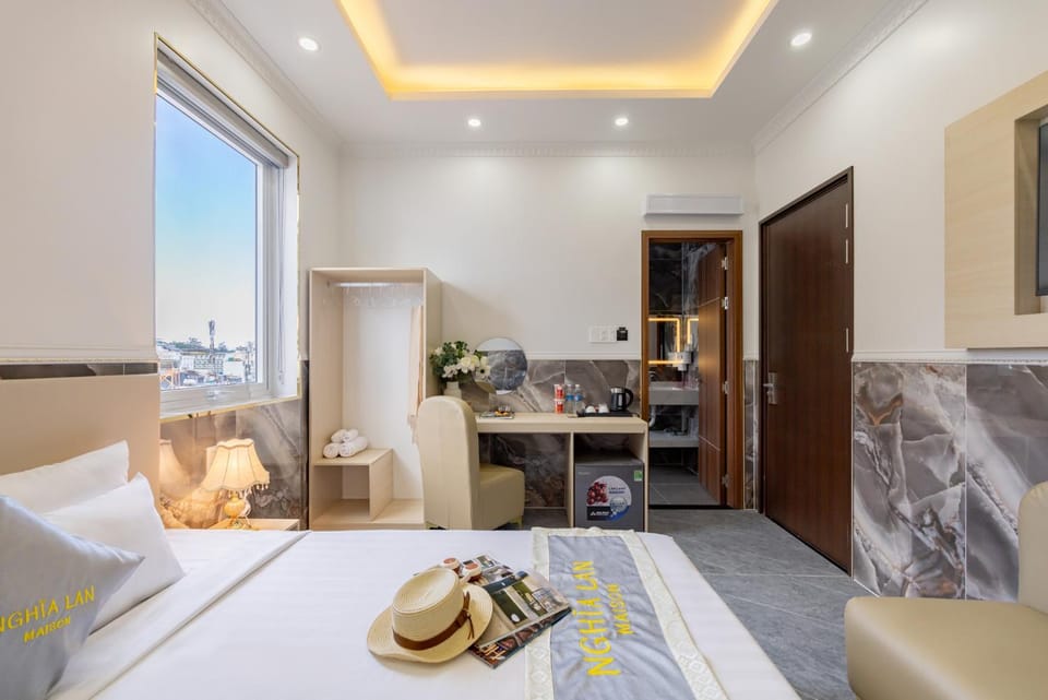 TV and multimedia, Photo of the whole room, Bedroom