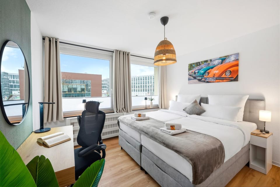 Bed, Photo of the whole room, Seating area, Bedroom, internet, internet, towels