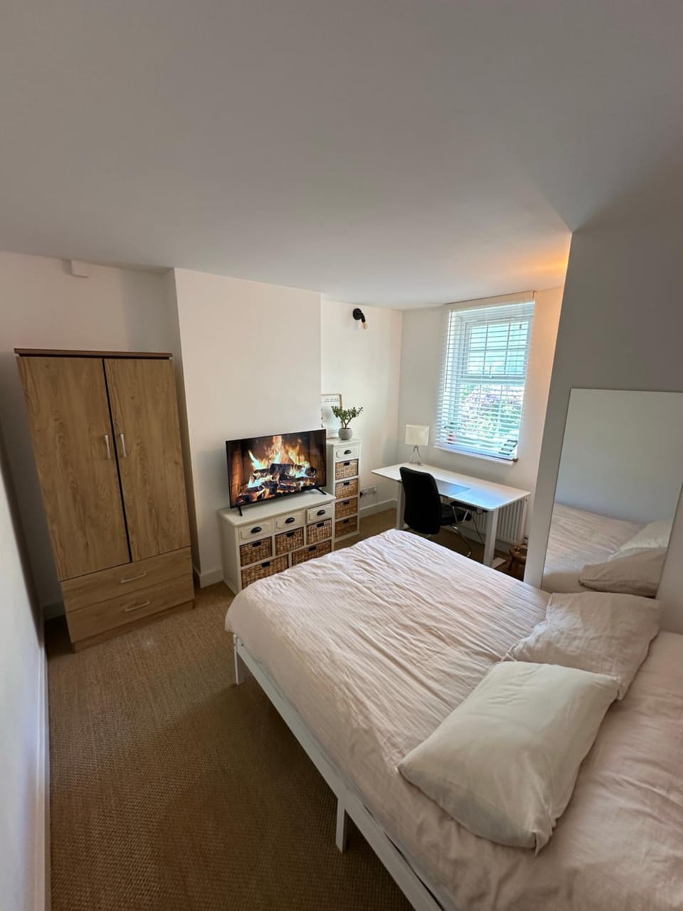 Lush Private Rooms Colindale London Vacation rental in Edgware