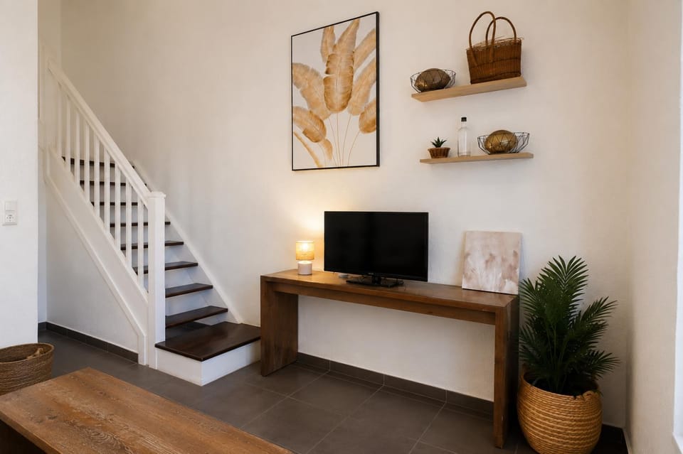 Communal lounge/ TV room, Living room