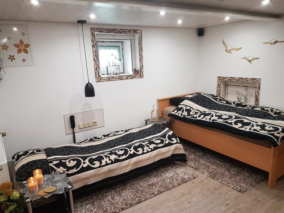 Bed, Living room, Bedroom