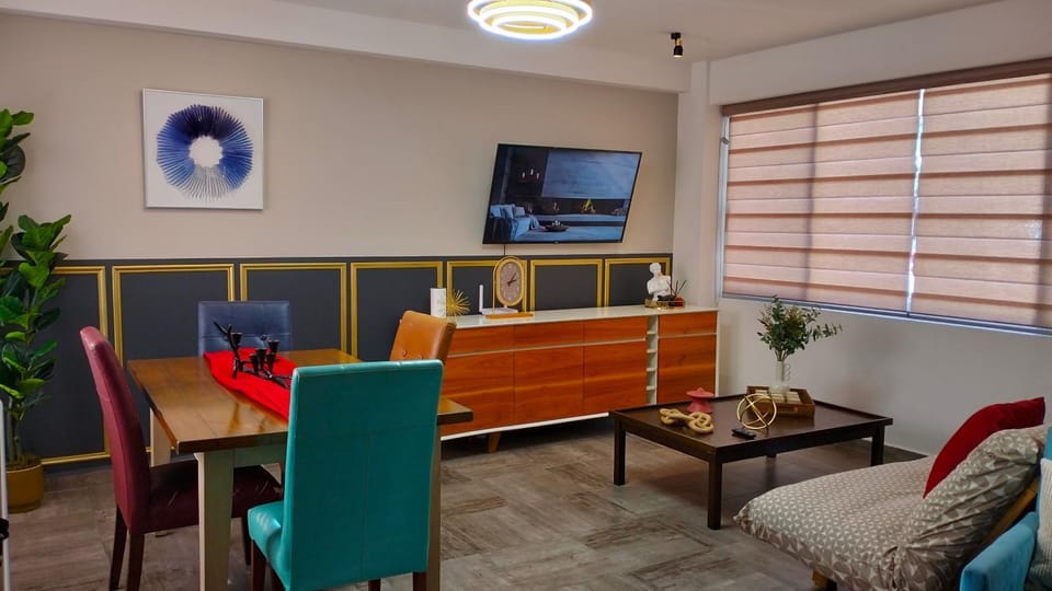 Communal lounge/ TV room