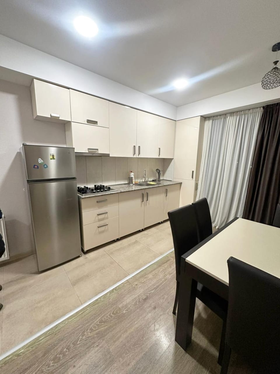 Kitchen or kitchenette, Living room, Seating area, Dining area, oven