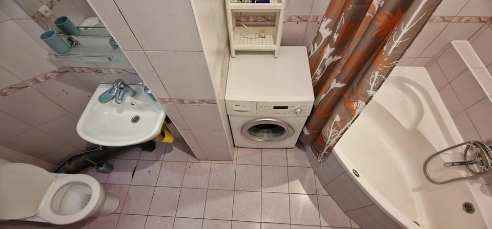 Коло центру і ж д Apartment in Lviv