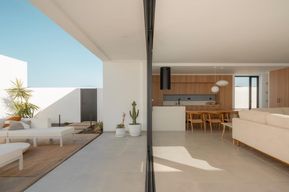 Patio, Off site, Balcony/Terrace, Kitchen or kitchenette, Living room, Dining area, Inner courtyard view, kitchen