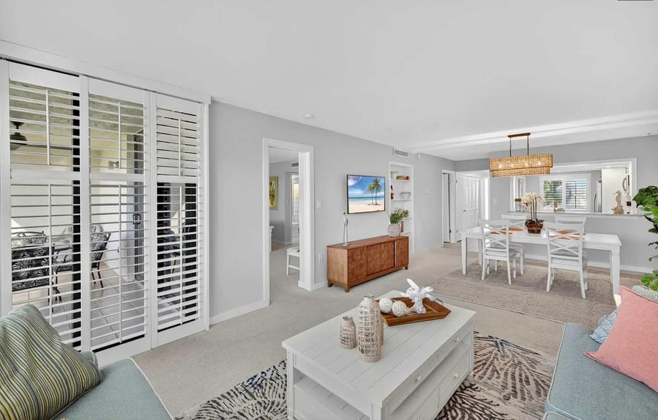 Loggerhead 363- Gorgeous Oceanfront Residence House in Sanibel Island