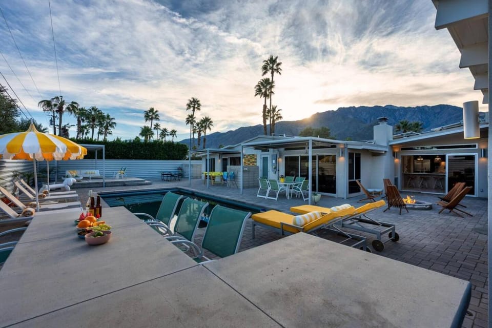 Natural landscape, Pool view, sunbed