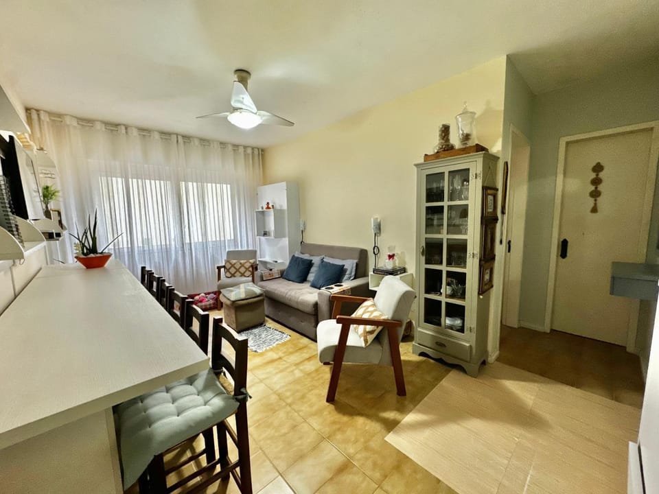 Edifício Milton Lucas Apartment in State of Rio Grande do Sul