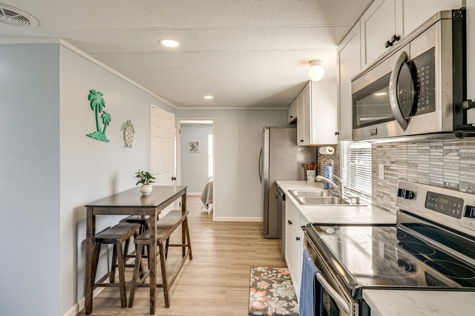 2 Mi to Beaches: Breezy Panama City Home w/ Deck! House in Lower Grand Lagoon