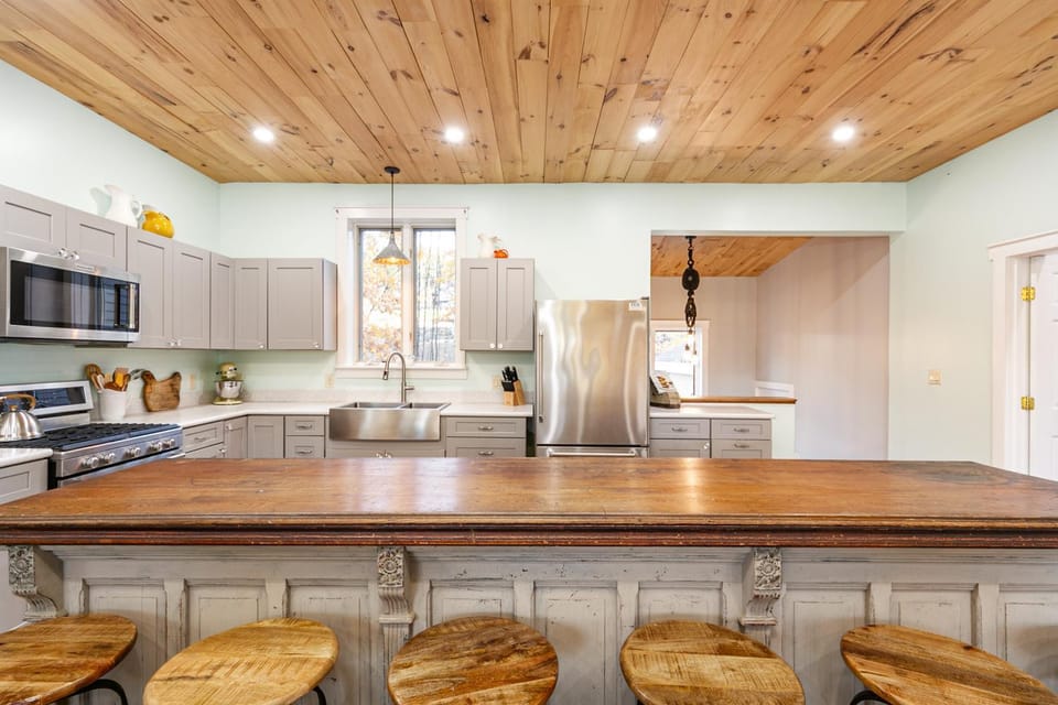Lockes Hill Retreat - Close to Gunstock House in Gilford