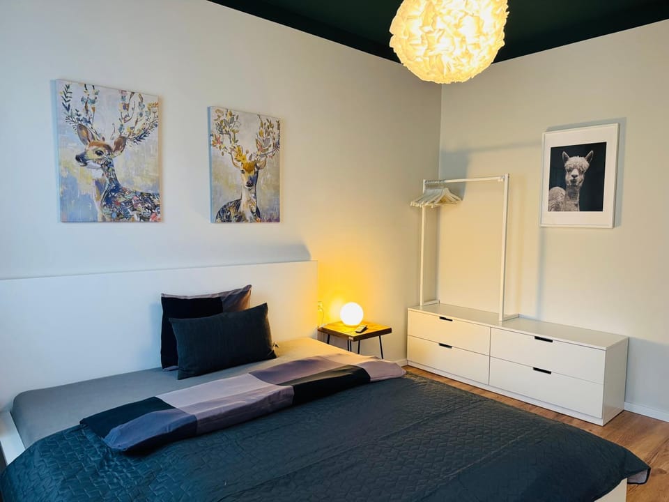 Bed, Photo of the whole room, Bedroom, wardrobe