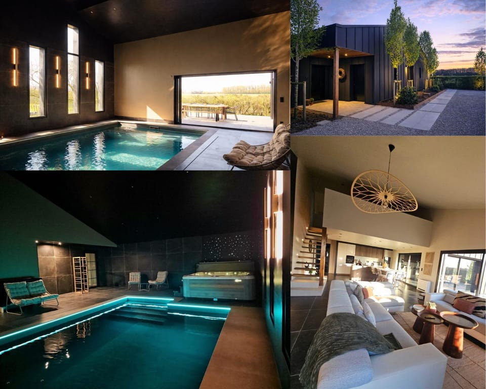 Living room, Swimming pool, Parking