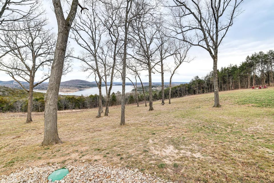 Stunning Views! Table Rock Lake Cabin Near Marina Cabin in Shell Knob