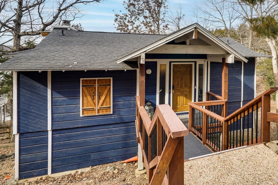 Private Dock at Ozarks Home Next to Margaritaville House in Lake of the Ozarks