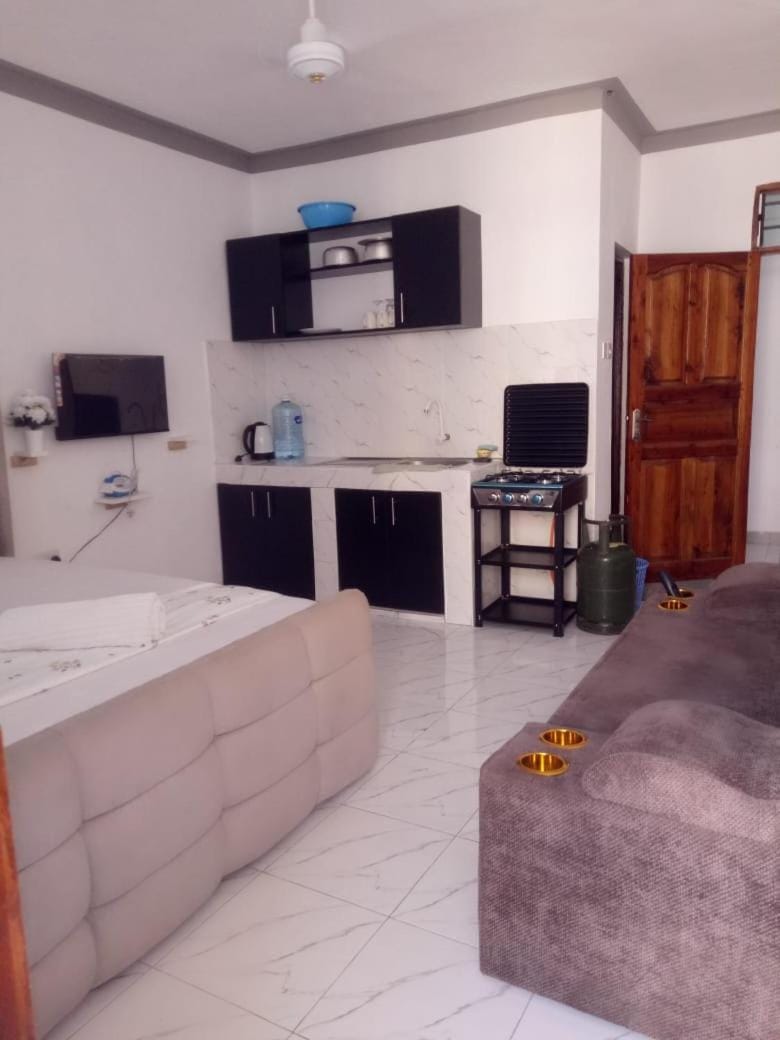 Graphica home Bed and Breakfast in Mombasa County