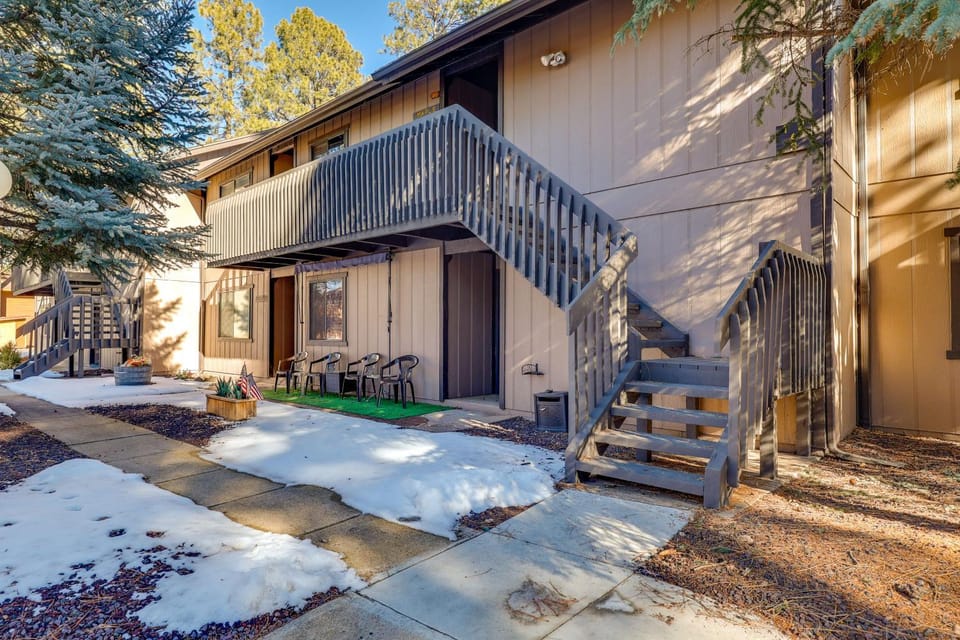 White Mountains Adventure Base: Hike, Ski, Golf! House in Arizona
