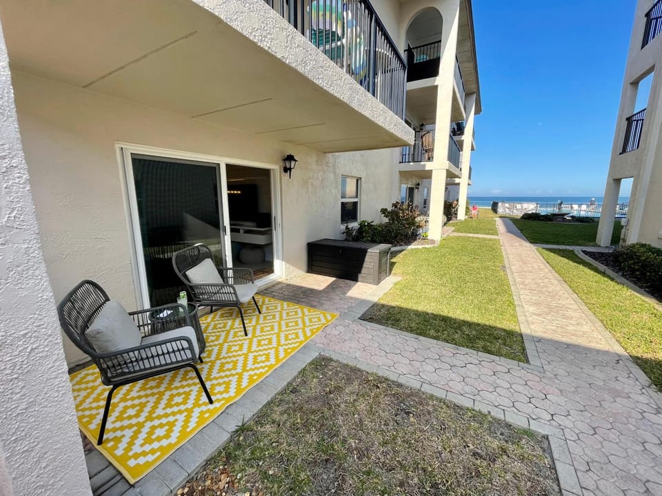Patio, Balcony/Terrace, Pool view, Sea view, Inner courtyard view