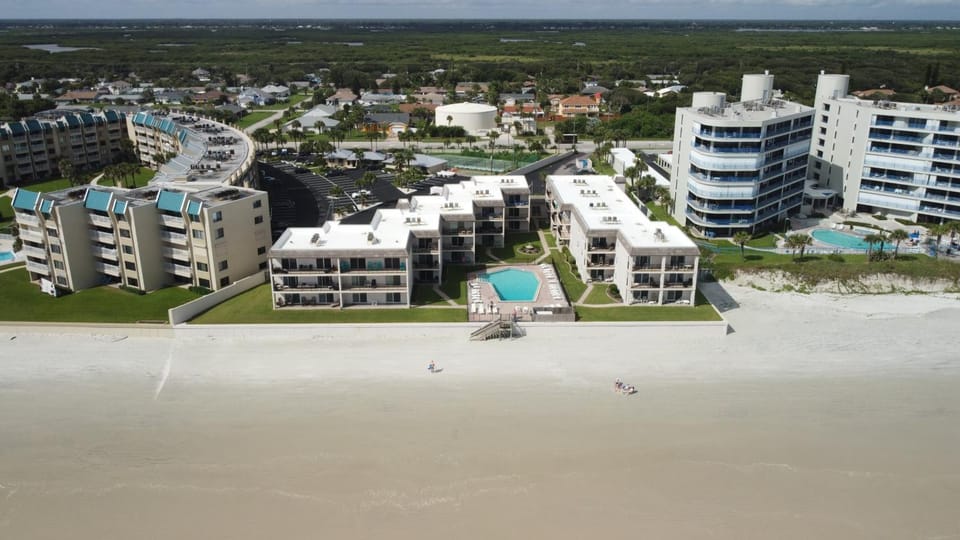 Property building, View (from property/room), Pool view, Swimming pool, Swimming pool