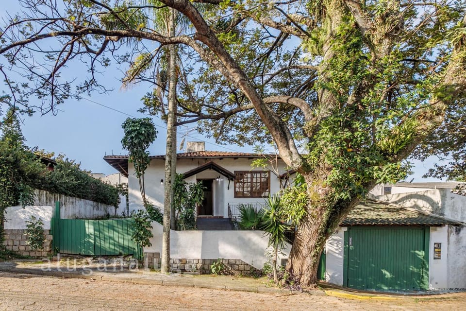 LUGA | Well-Located House in Lagoa da Conceição House in Florianopolis