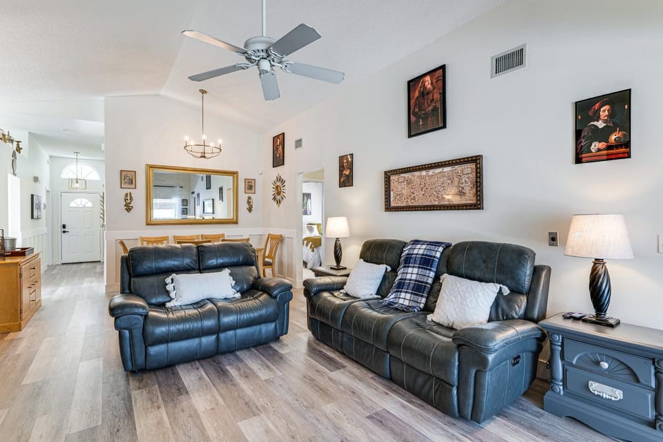 Visit Disney & Universal Parks! Group-Friendly Gem House in Four Corners