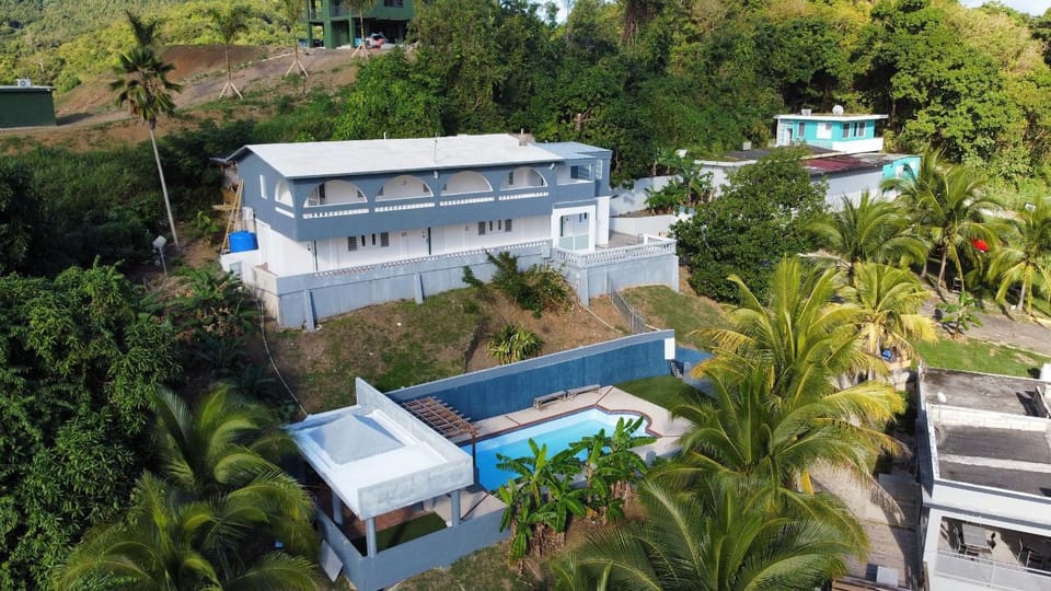 Property building, BBQ facilities, Swimming pool