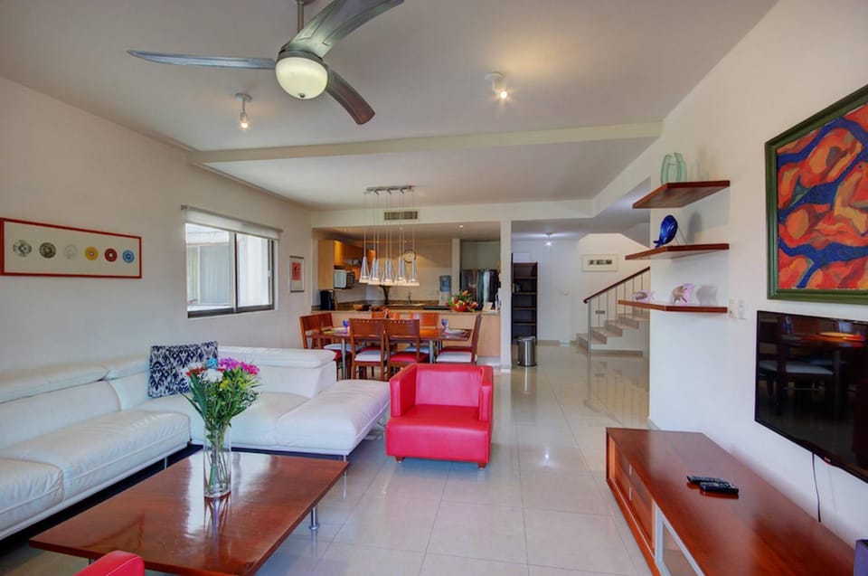 Communal lounge/ TV room, Living room