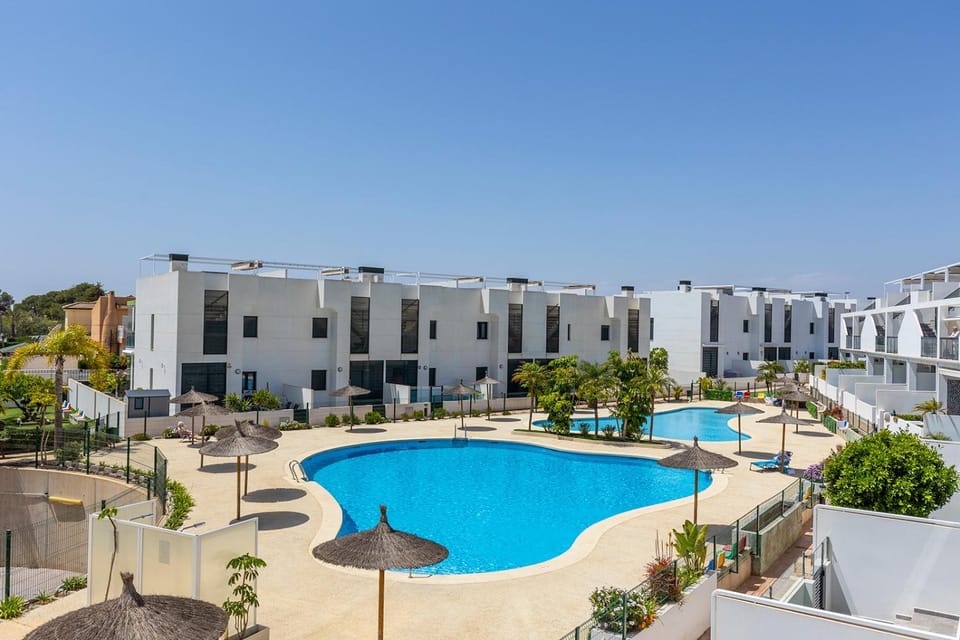 Garden, Balcony/Terrace, Swimming pool