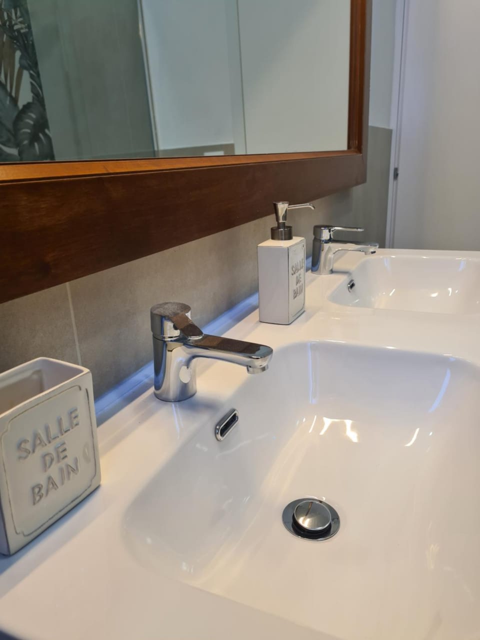 Shower, Bathroom, Decorative detail, bidet