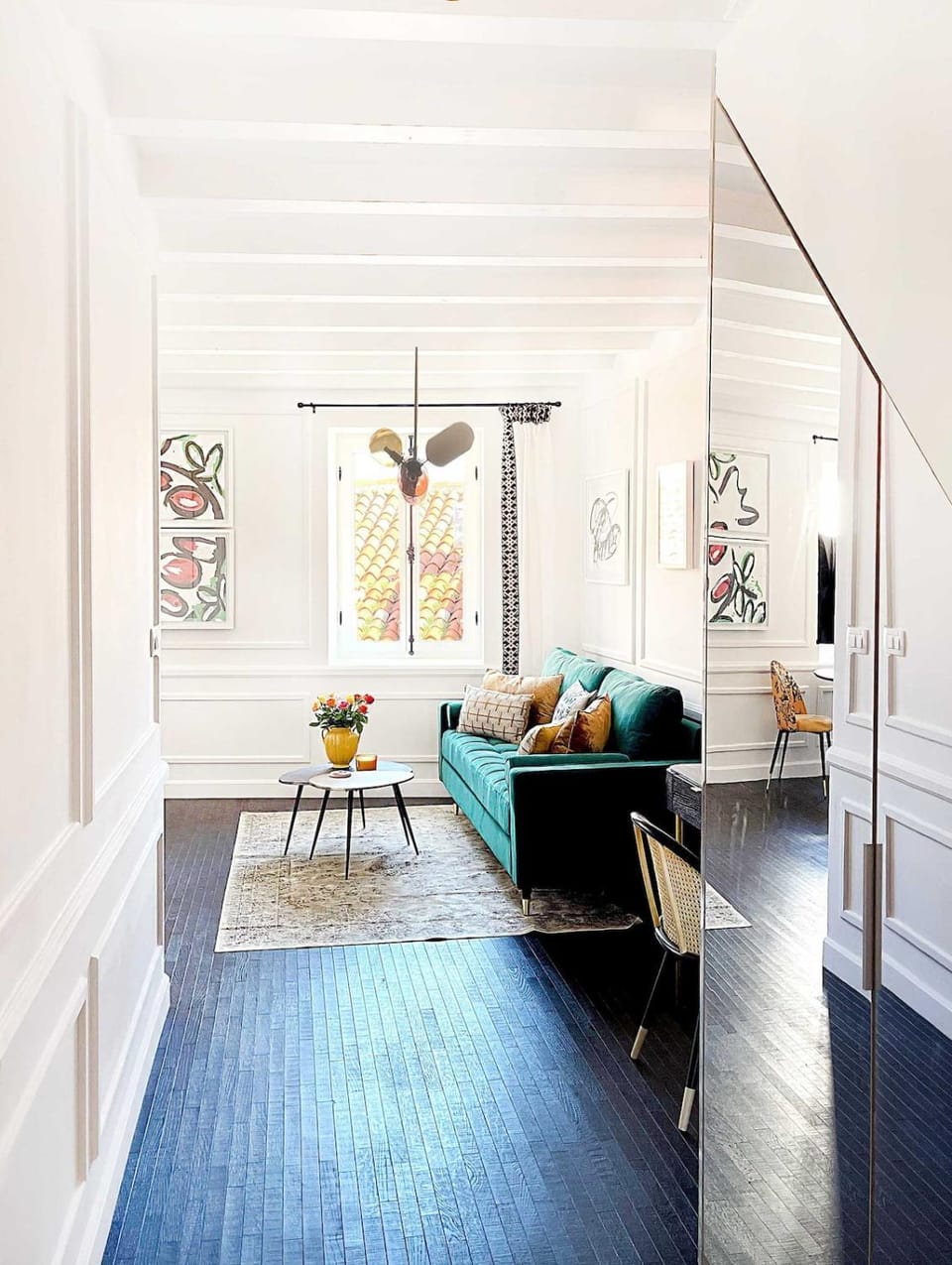 Living room, Seating area