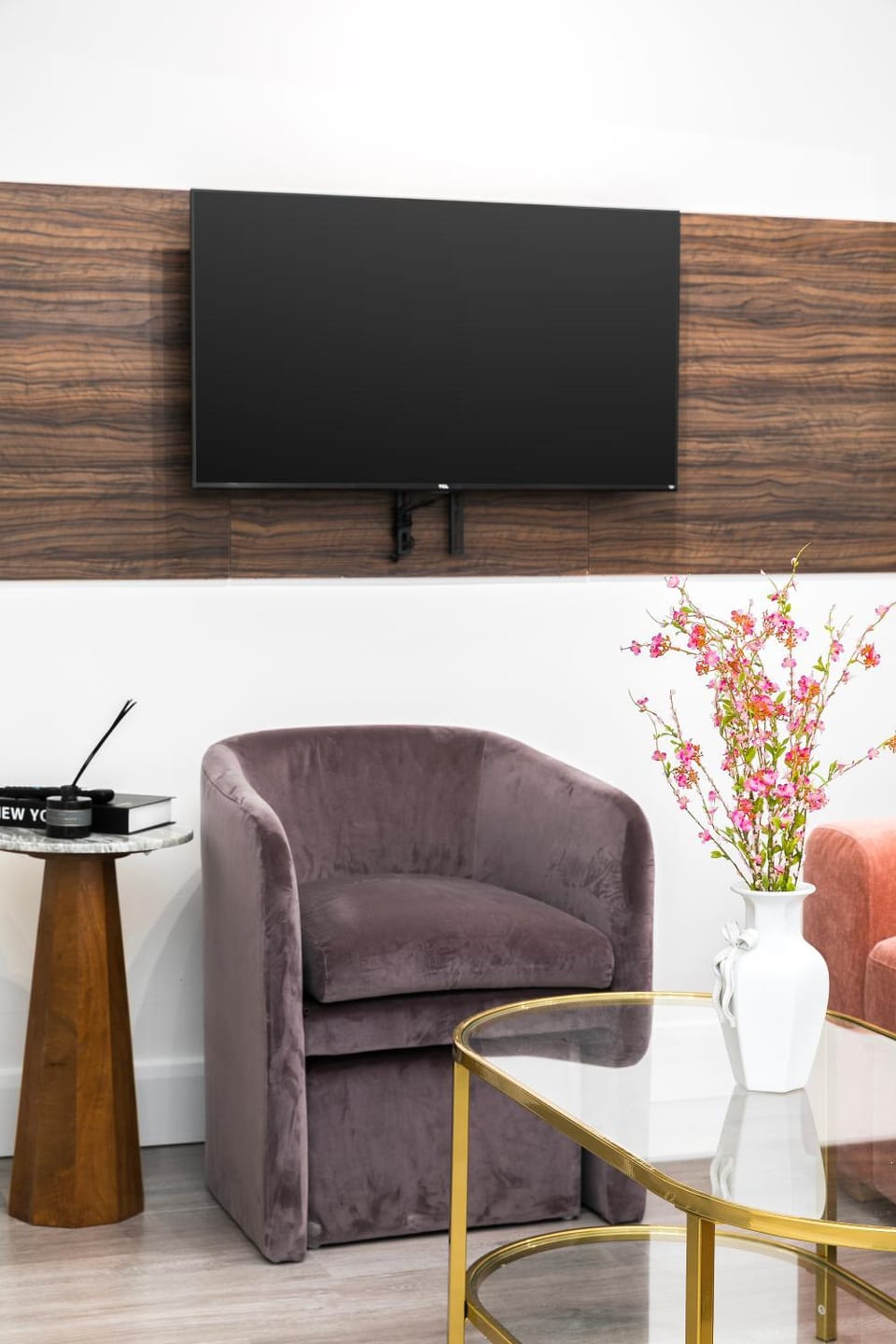 Communal lounge/ TV room, Living room, Evening entertainment