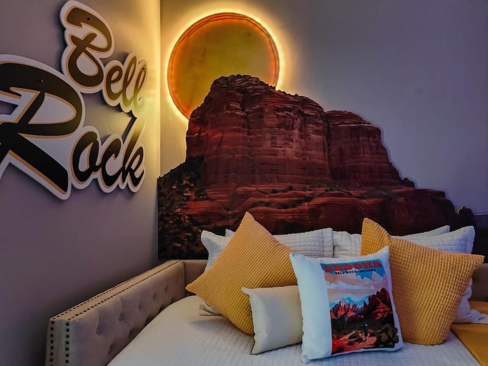 Luxury Mansion with Pool, Spa, Views, Game room, Movie Theatre House in Sedona