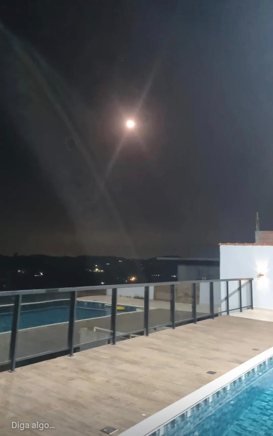 Casa em Condomínio Igaratá Vista Incrível para a represa House in Sao Jose dos Campos