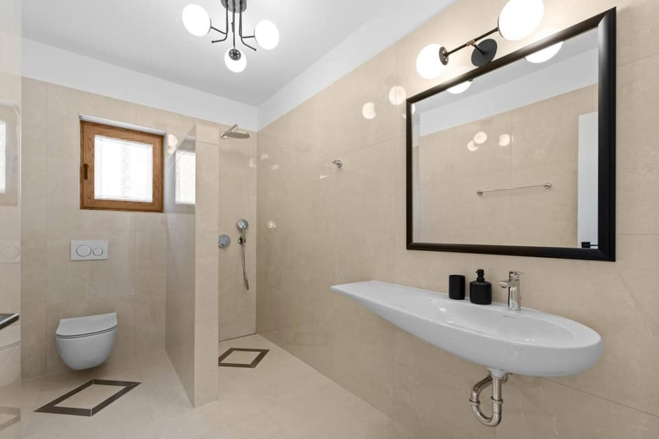 Villa San Antonio with private pool in Novigrad Villa in Novigrad