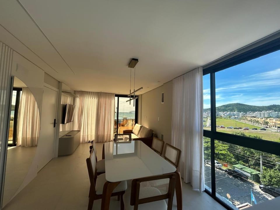 COBERTURA MOBILIADA PRAIA DE PALMAS VISTA MAR Governador Celso Ramos Apartment in Florianopolis