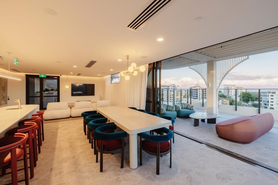 TV and multimedia, View (from property/room), Balcony/Terrace, Seating area, Dining area