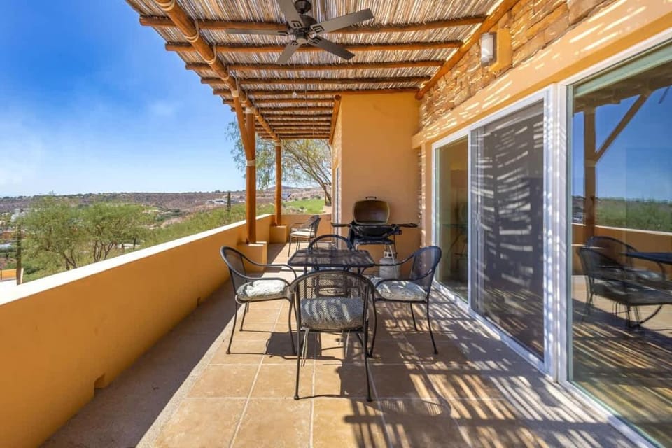 Casa Linda Las Colinas Hillside Residences Resort House in La Paz