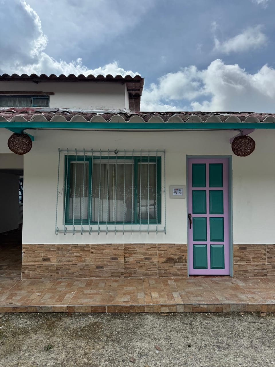 Facade/entrance