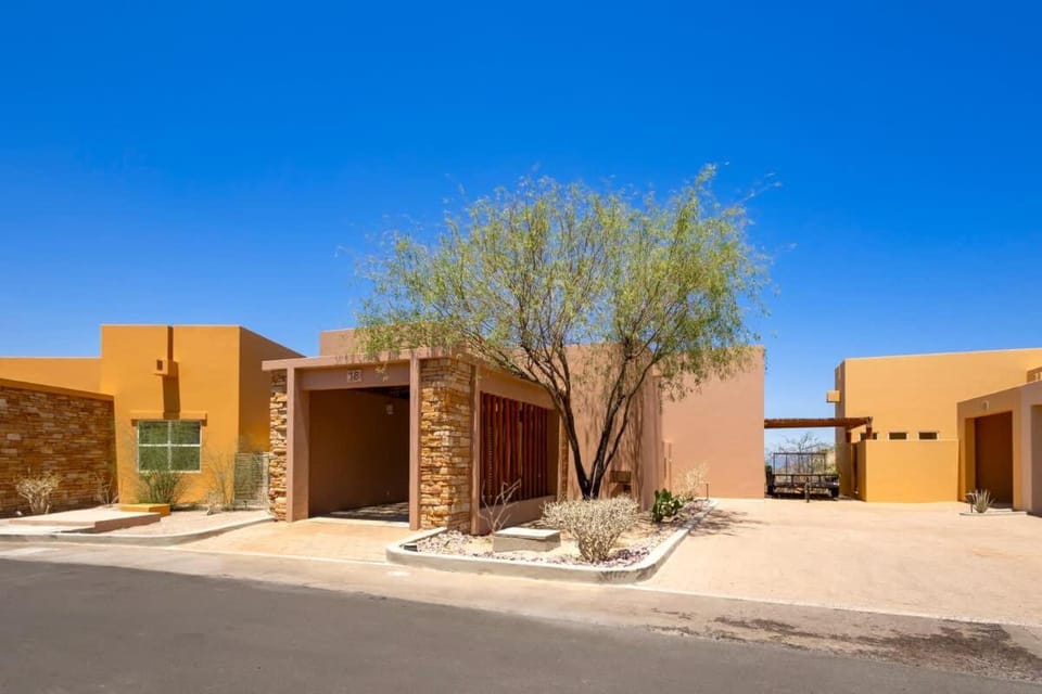 Casa Catalina Puerta Cortes with Beach Club Access House in Baja California Sur