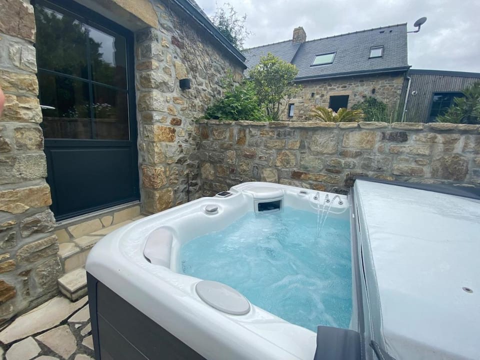 Natural landscape, Hot Tub