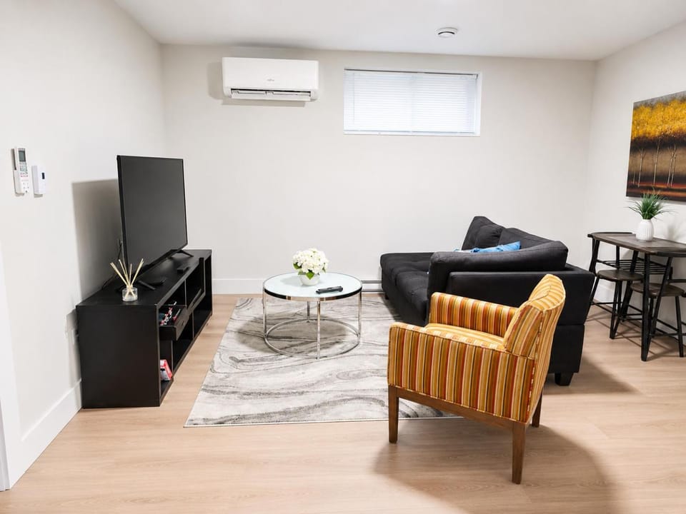 Quiet Haven - One-Bedroom Suite Apartment in Dieppe