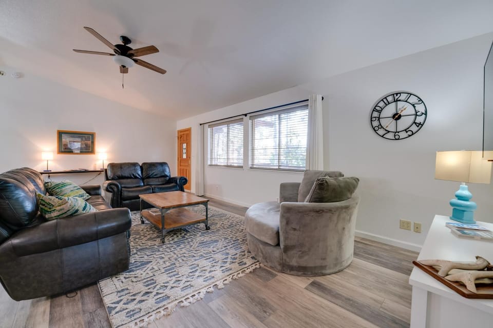 1 Mi to Lake Almanor! Northern Sierra Family Cabin Cabin in Lake Almanor