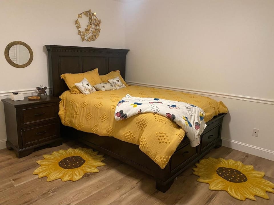South Carolina Comfort with Lake golf view it is very private and quiet House in Beaufort