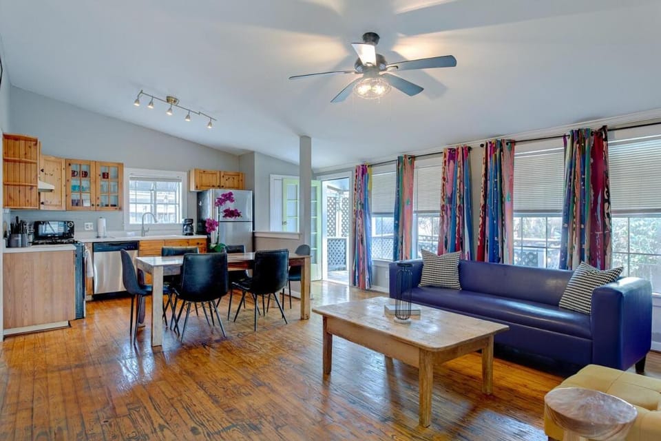 Living room, Dining area, kitchen