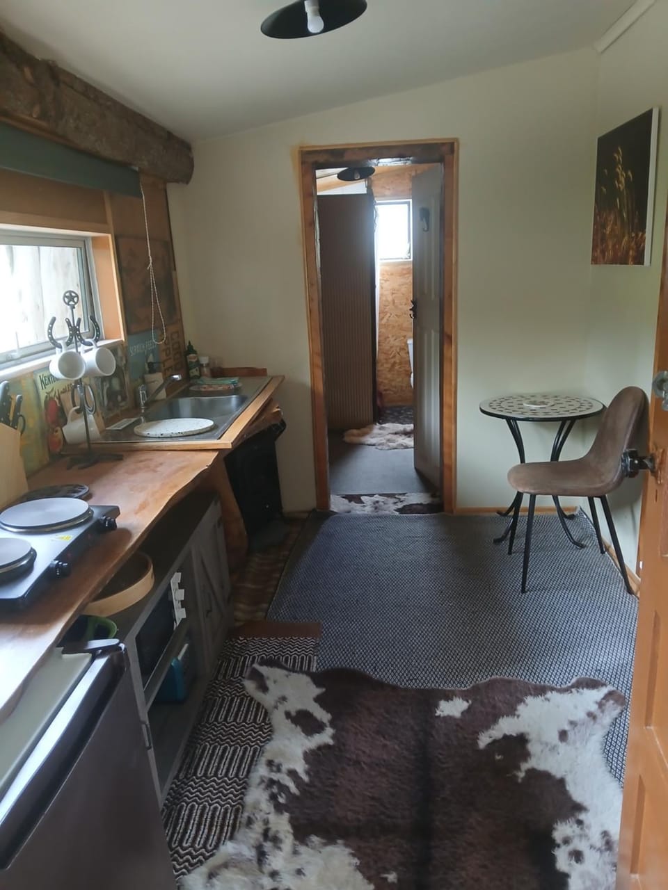 Kitchen or kitchenette, Living room