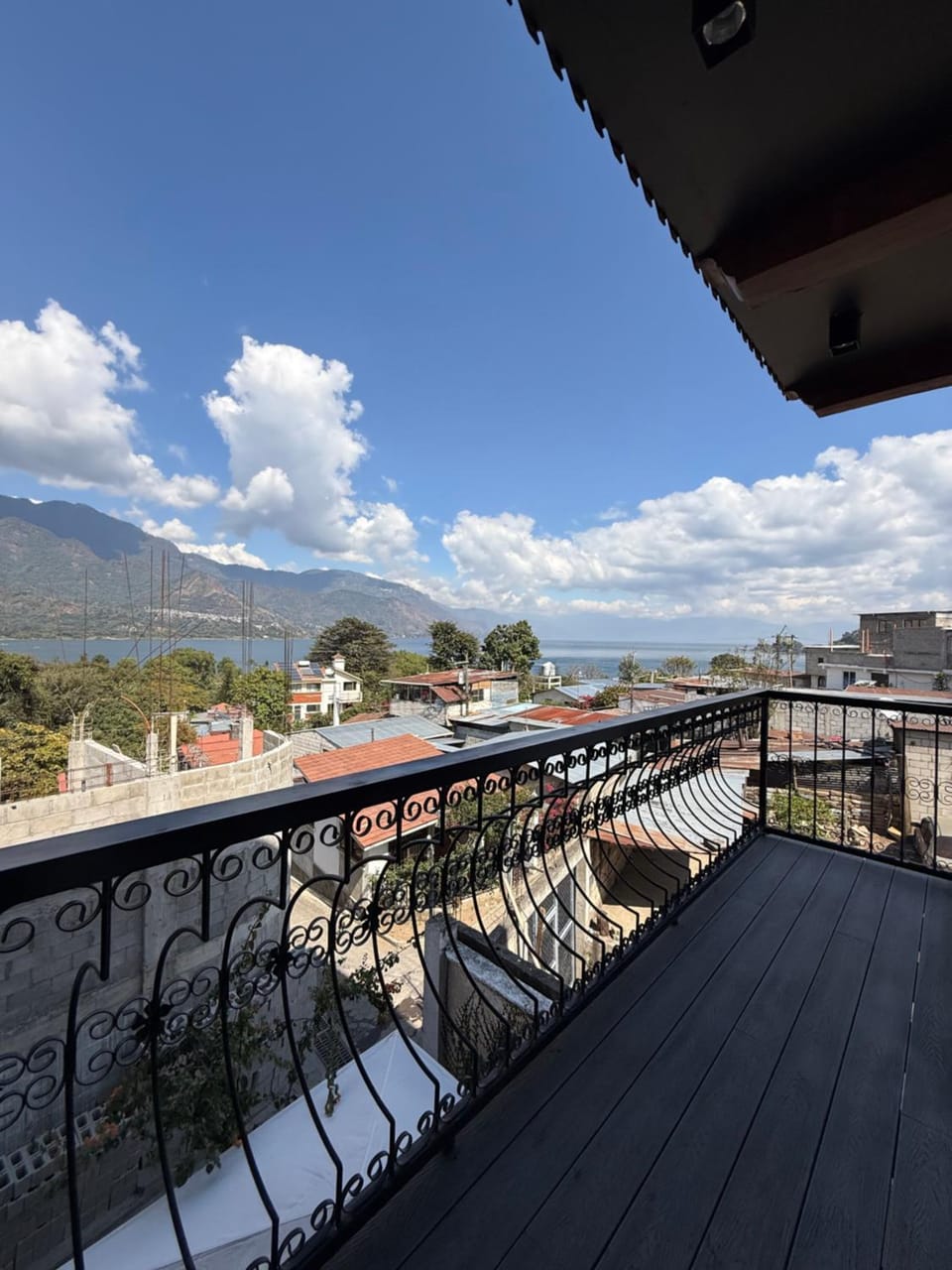 Day, Natural landscape, View (from property/room), Balcony/Terrace, Lake view, Mountain view