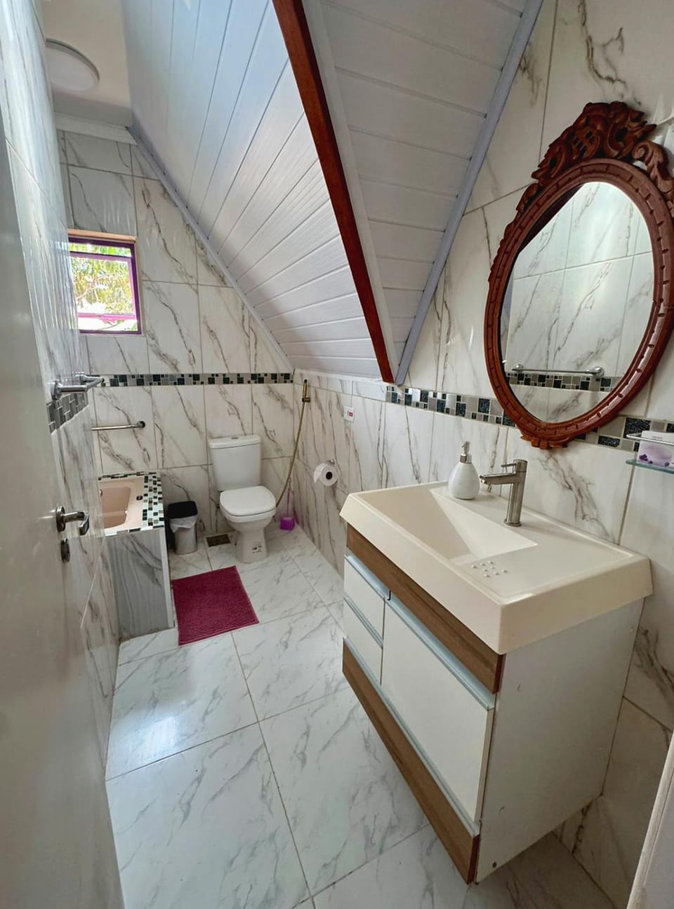 Shower, Toilet, Bathroom, Bath