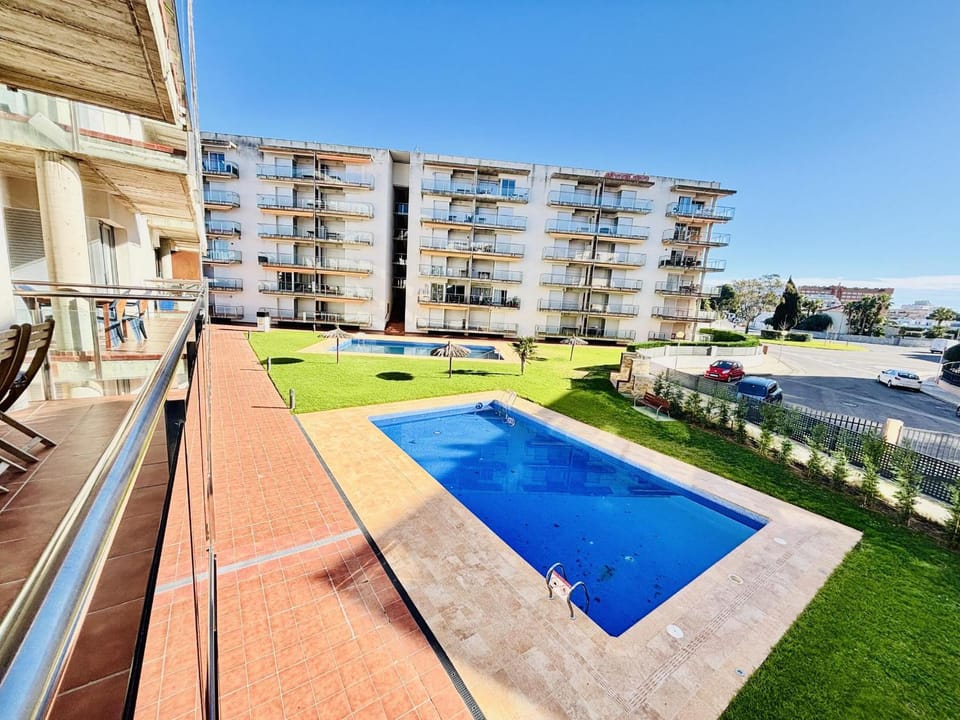 Apartamento en Roses con Terraza Privada y Parking - ES-258-185 Apartment in Roses
