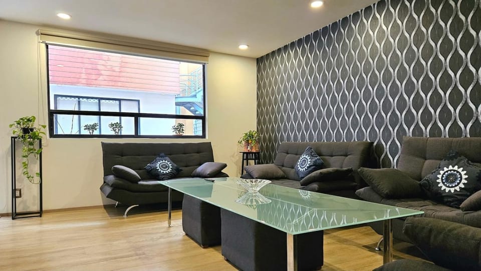 Chic with Loads of Sun & 3 Balconies Near Reforma Apartment in Mexico City