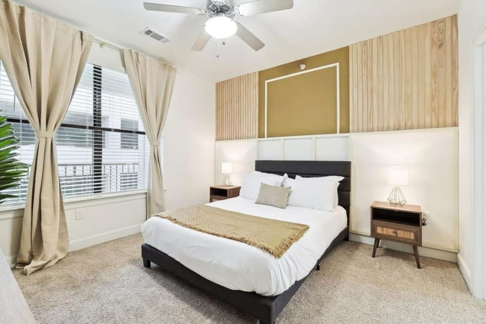 Luxurious 2B2B Near Toyota HQ The Star Legacy West Apartment in The Colony