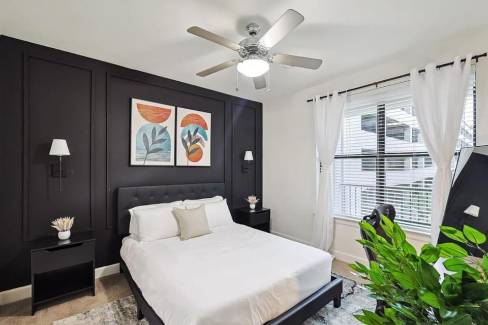 Stylish 2B near Legacy West Wi-Fi Fitness Pool Apartment in The Colony